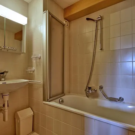 Three-bedroom Botzatei 002 Verbier